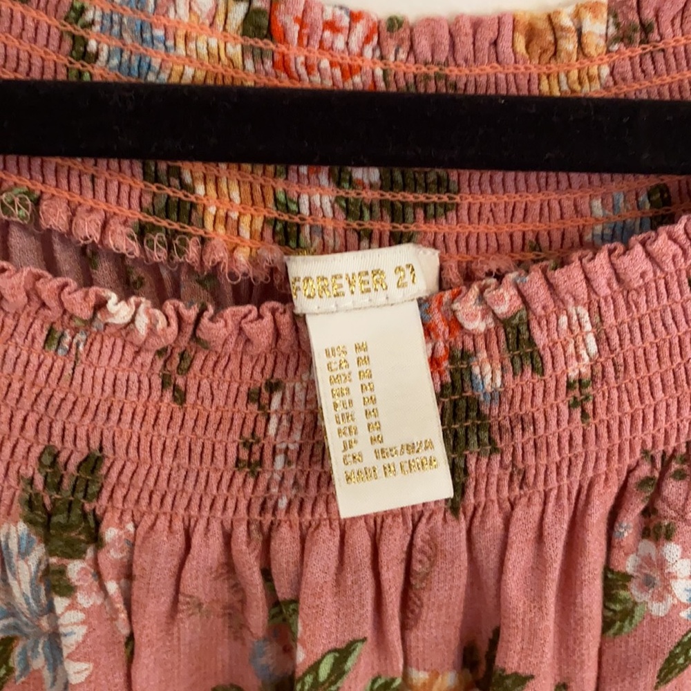 Floral summery Forever 21 Top - Picture 3 of 4